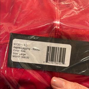 NWT Noli Red Aspire Legging - Large